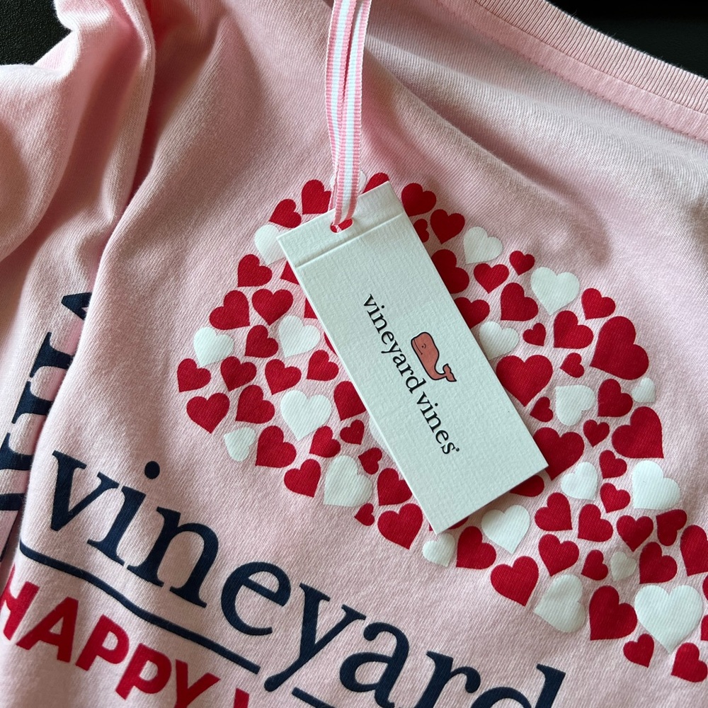 New with tags Valentines Day Vineyard Vines shirt